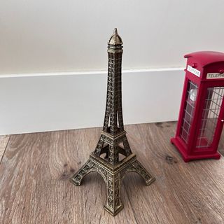 Figuras Decorativas París y Londres