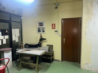 Local comercial en venta en Collblanc en Hospitalet de Llobregat, L´