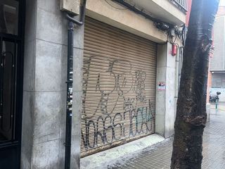 Local comercial en venta en Collblanc en Hospitalet de Llobregat, L´