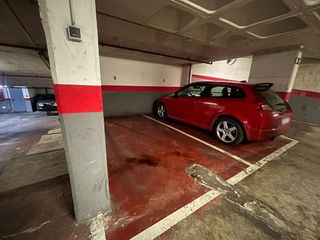 Garaje en venta en Mercado en Alicante