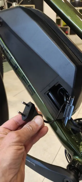 Bici eléctrica compacta