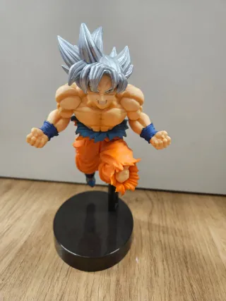 Figura Dragon Ball Goku Ultra Instinto