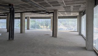 Local comercial en venta en Les Planes en Sant Joan Despí