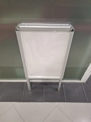 Expositor publicidad caballete totem aluminio