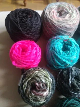 Lanas variadas, para aguja 5