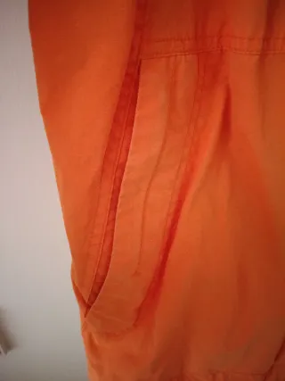 Cazadora impermeable caballero naranja