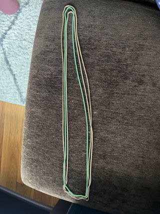 Collar de mujer verde y plateado