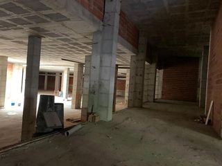 Local comercial en venta en Les Arenes - La Grípia  Can Montllor en Terrassa