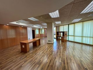 Oficina en alquiler en La Plana en Esplugues de Llobregat