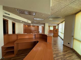 Oficina en alquiler en La Plana en Esplugues de Llobregat