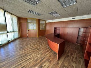 Oficina en alquiler en La Plana en Esplugues de Llobregat