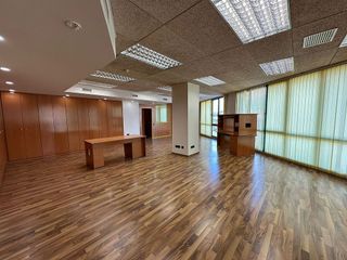 Oficina en alquiler en La Plana en Esplugues de Llobregat