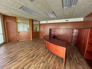 Oficina en alquiler en La Plana en Esplugues de Llobregat