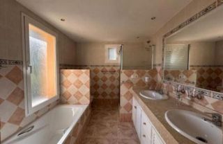 Casa pareada en alquiler en Nueva Andalucía centro en Marbella