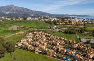 Casa pareada en alquiler en Nueva Andalucía centro en Marbella