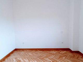 Piso en alquiler en San José - Buenos Aires en Pinto