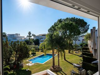 Ático en venta en Los Naranjos - Las Brisas en Marbella
