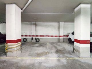 Garaje en alquiler en Ensanche - Diputación en Alicante