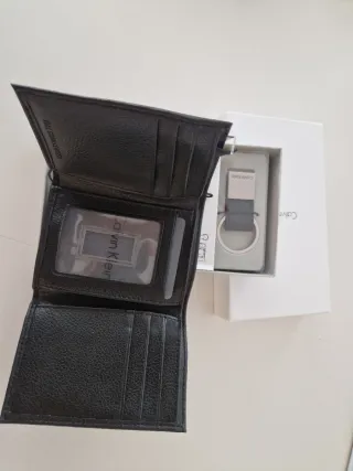 Cartera Billetera Calvin Klein Negra con llavero