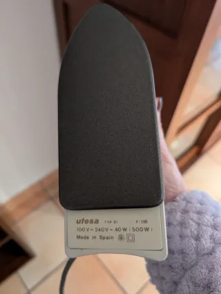 Plancha de viaje marca Ufesa, mod Viaggiera