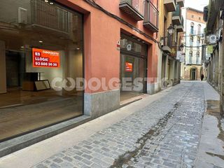 Local comercial en alquiler en Casc Antic en Vic