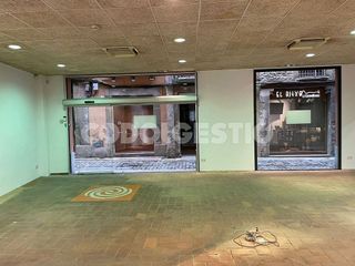 Local comercial en alquiler en Casc Antic en Vic