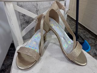 Zapatos niña brillo tacón bajo talla 35