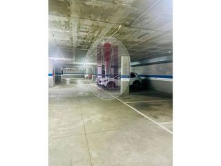 Garaje en venta en Els Canyars en Castelldefels