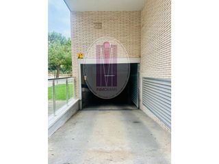 Garaje en venta en Els Canyars en Castelldefels