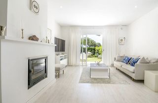 Casa adosada en venta en Nueva Andalucía centro en Marbella