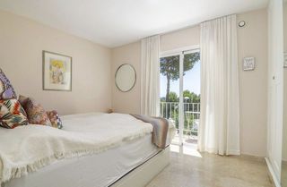 Casa adosada en venta en Nueva Andalucía centro en Marbella