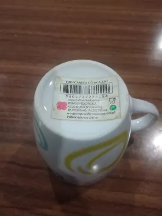 Caneca de porcelana com design