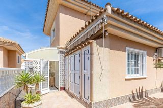 Casa en venta en Nueva Torrevieja - Aguas Nuevas en Torrevieja