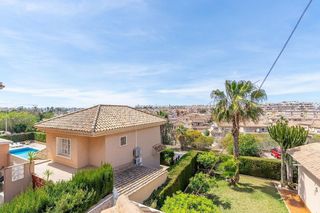 Casa en venta en Nueva Torrevieja - Aguas Nuevas en Torrevieja