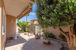 Casa en venta en Nueva Torrevieja - Aguas Nuevas en Torrevieja