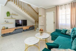 Casa en venta en Nueva Torrevieja - Aguas Nuevas en Torrevieja