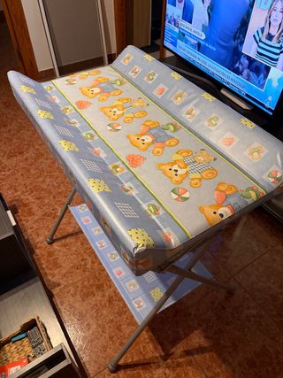 Cambiador con bañera para bebé