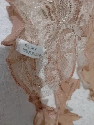 Chal/pañuelo triangular encaje beige