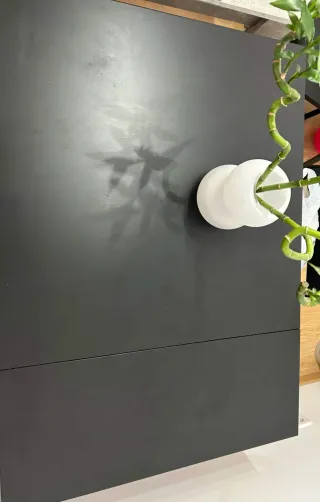 Mesa de comedor negra