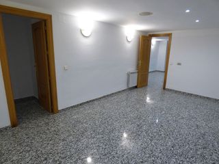 Local comercial en alquiler en Villacerrada - Centro en Albacete