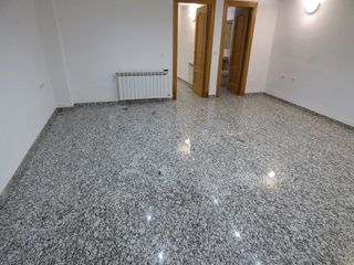 Local comercial en alquiler en Villacerrada - Centro en Albacete