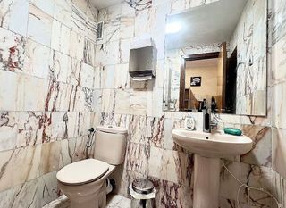 Oficina en venta en Playa Bajadilla - Puertos en Marbella