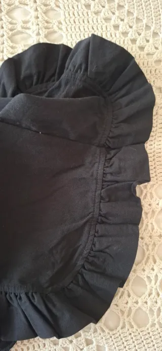 Blusa Zara nera con ruches sulle maniche