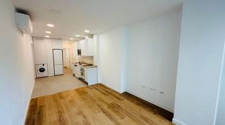 Piso en alquiler en Gamarra - La Trinidad en Málaga