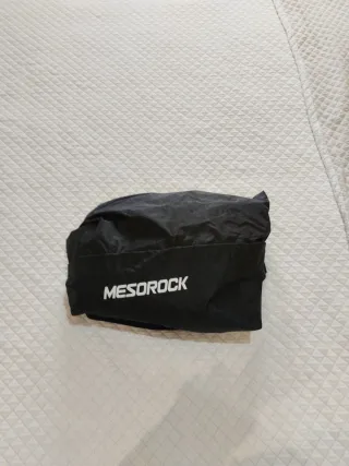 “Manta cubrepiernas moto Mesorock impermeable