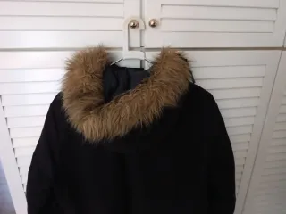 Chaqueta Negra Hombre con Capucha