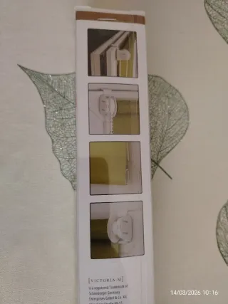 Tenda avvolgibile bianca non trasparente