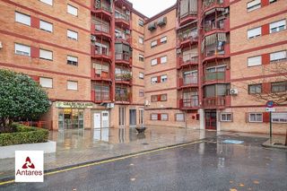 Piso en venta en San Francisco Javier en Granada