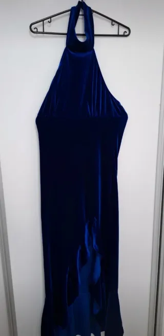 Vestido largo azul con abertura