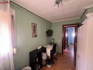 Piso en venta en Universidad - Los Lirios en Logroño